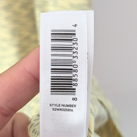 2/15$ Joe Fresh Women's Lightweight Active Yellow T-shirt ~ Size XL - Picture 8 of 8